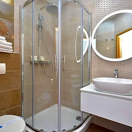 Otel Adriana 3*