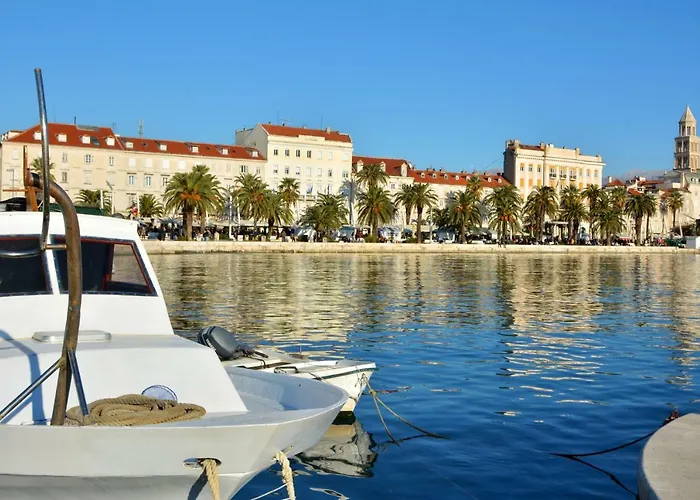 Hotel Adriana 3*