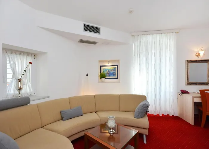 Hotel Adriana