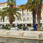 Adriana Σπλιτ